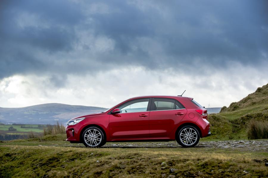  Kia Rio First Edition 2017 года  (UK) (фото 4 из 70)